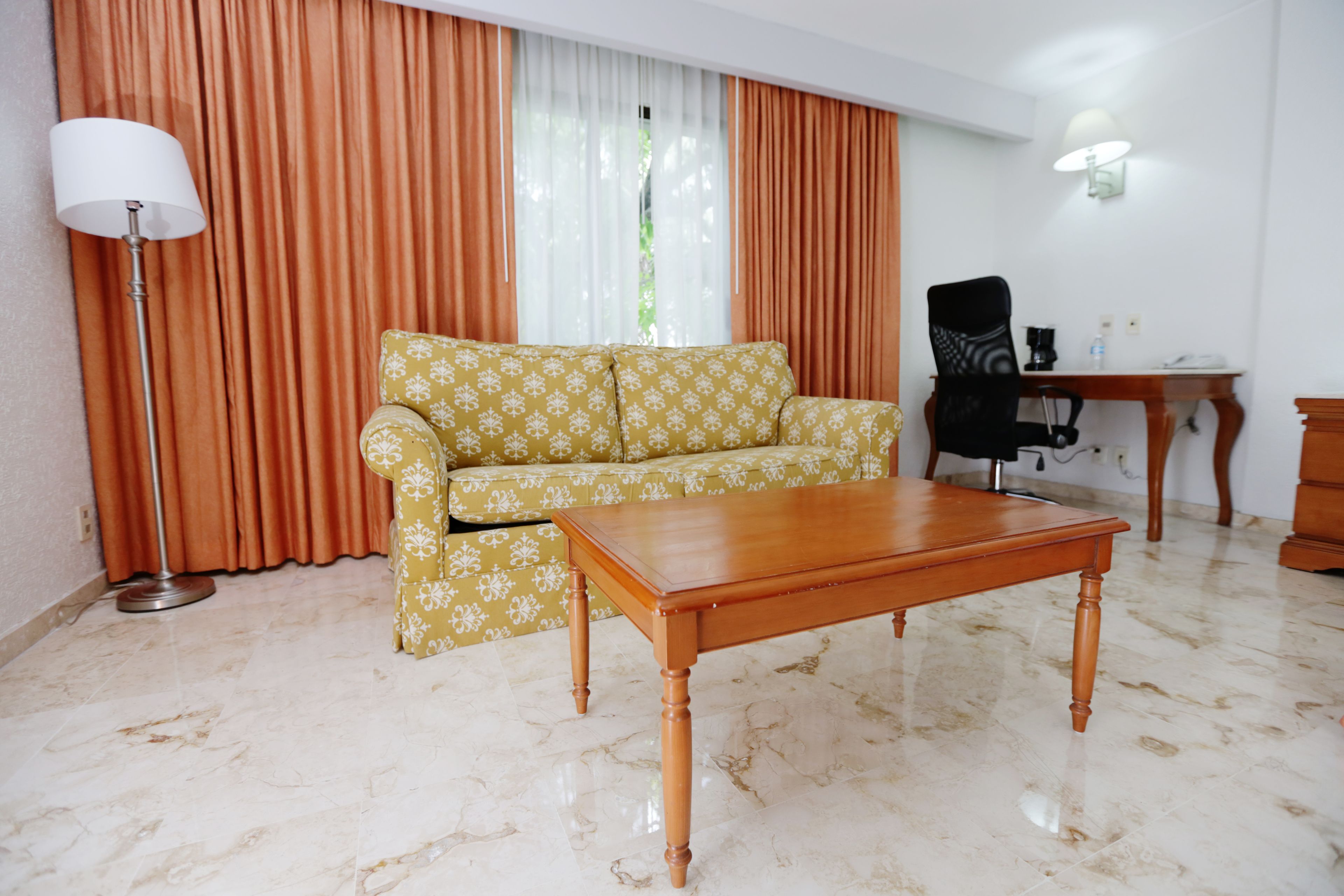 32-inch tv with cable channels