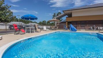 Seasonal outdoor pool, pool umbrellas, sun loungers