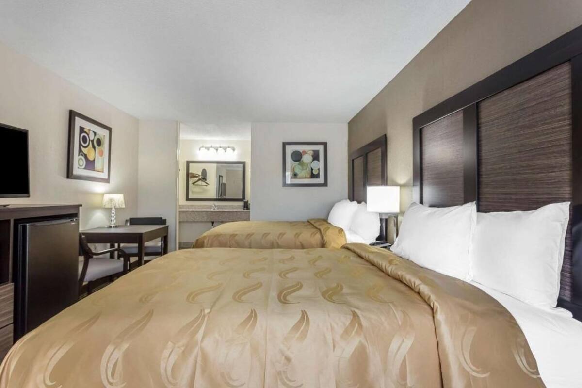 Premium bedding, down comforters, pillowtop beds, desk
