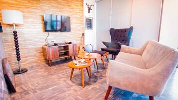 Presidential Penthouse, 1 Queen Bed, Smoking, City View | Living area