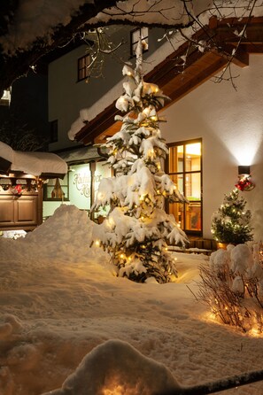 Exterior - Hotel Hachinger Hof (Oberhaching)