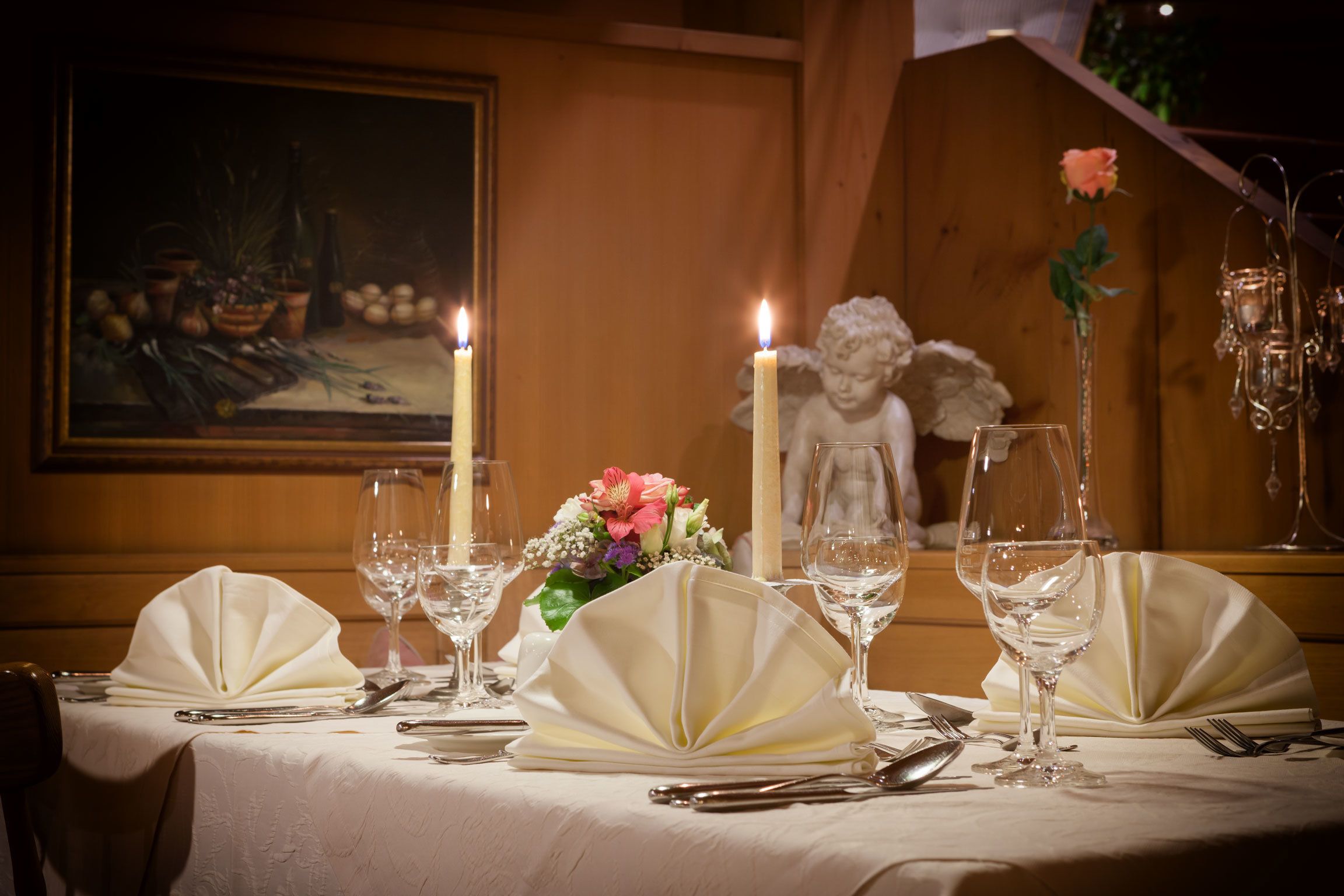 dinner served, regional cuisine, al fresco dining