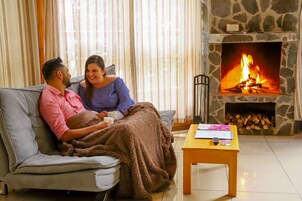 Superior Cabin | Living room