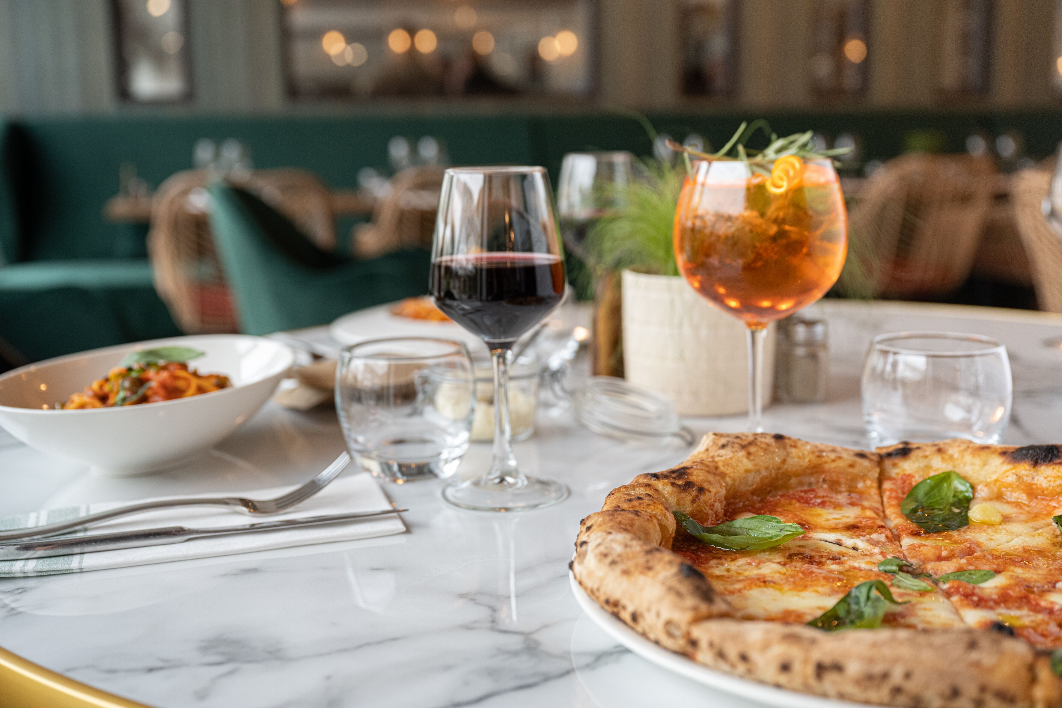 lunch, dinner, brunch served; italian cuisine