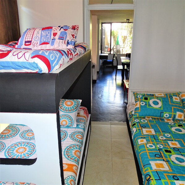 Economy Quadruple Room | Individually decorated, free WiFi, bed sheets