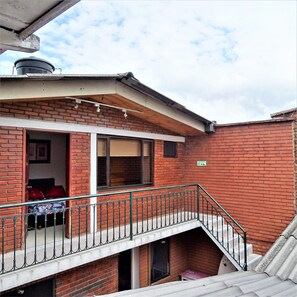 Economy Studio Suite, Private Bathroom | Courtyard view