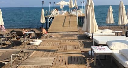 Lara Hadrianus Hotel