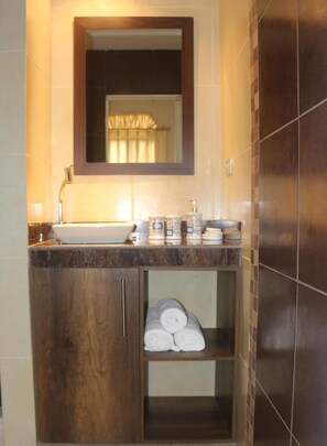 Shower - El Patio Suites II (Guayaquil)