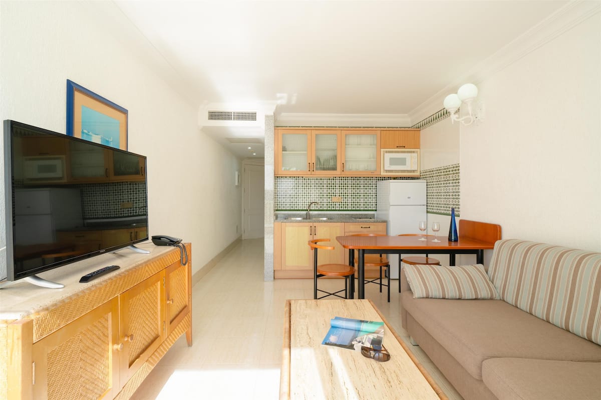 2 bedrooms, in-room safe, travel crib, free WiFi