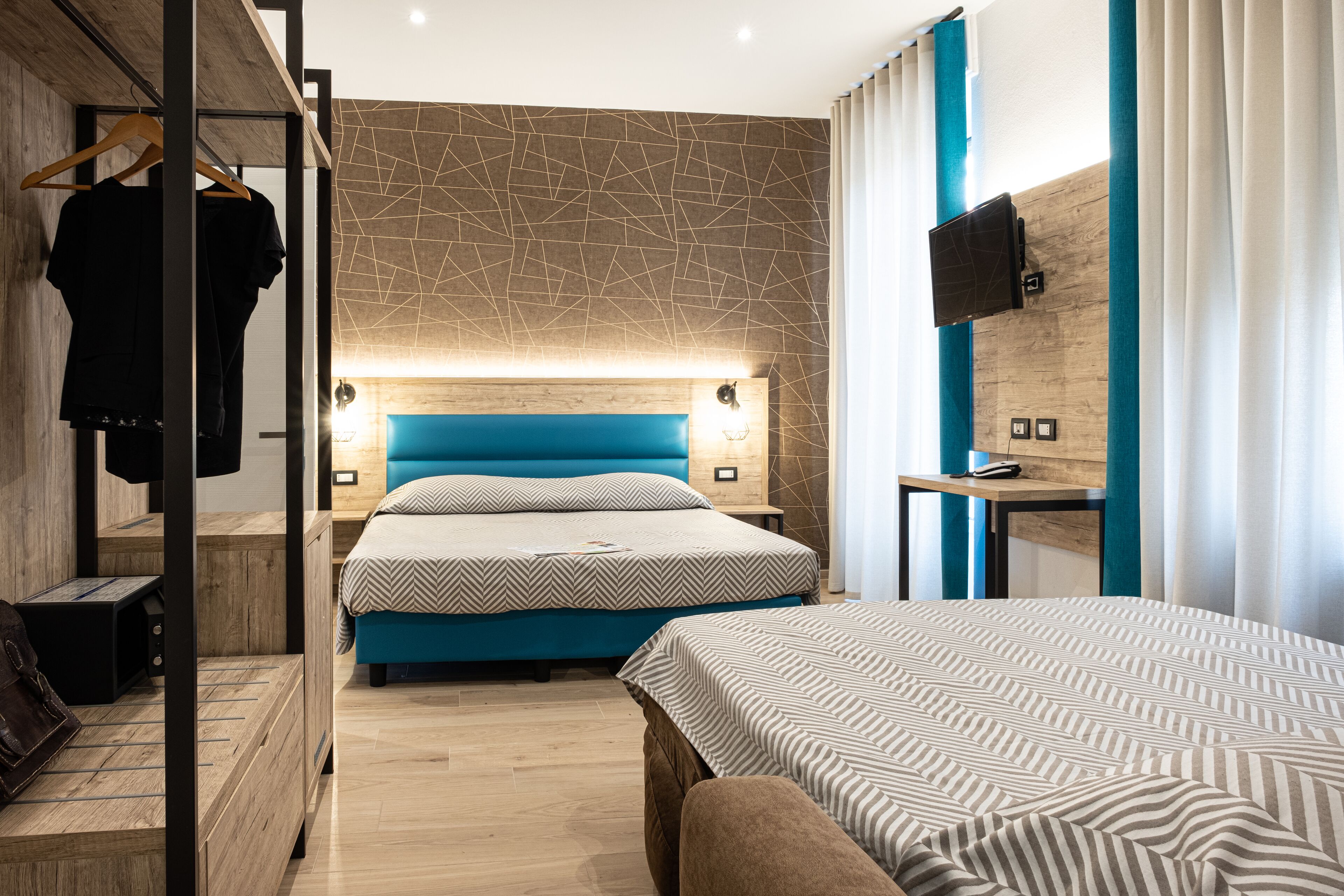 quadruple room | in-room safe, soundproofing, iron/ironing board, cots/infant beds