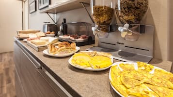 Colazione a buffet inclusa