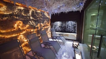 Sauna, baño de vapor, tratamientos corporales y aromaterapia