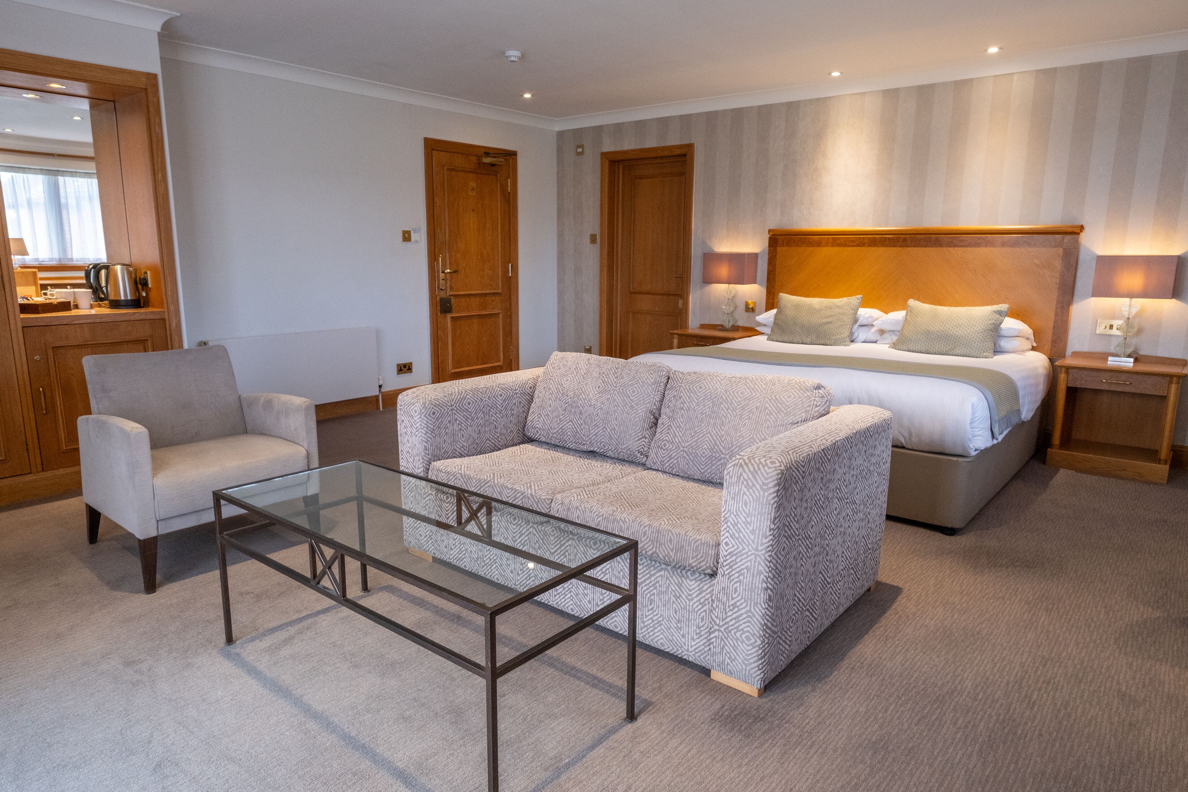 executive double or twin room | 1 bedroom, hypo-allergenic bedding, in-room safe, desk