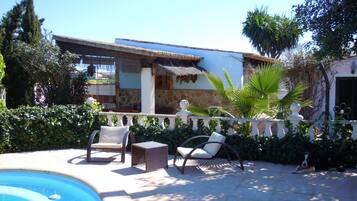 Outdoor pool, pool umbrellas, pool loungers