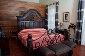 Standaard kamer | Lakens van Egyptisch katoen, donsdekens, een kluis op de kamer