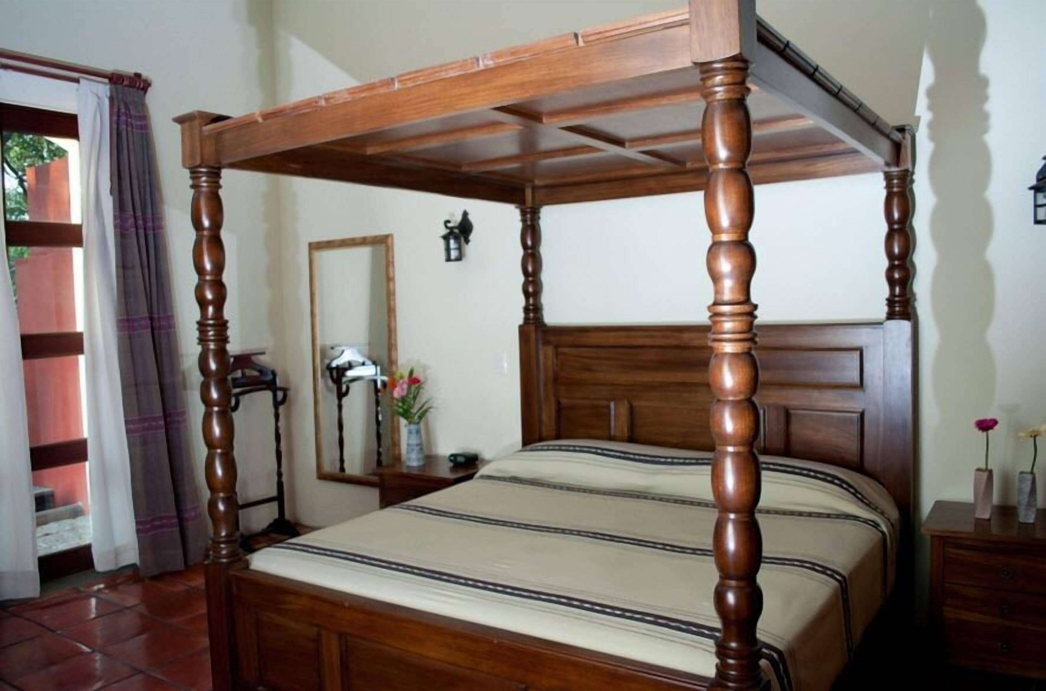 1 bedroom, egyptian cotton sheets, down duvets, in-room safe