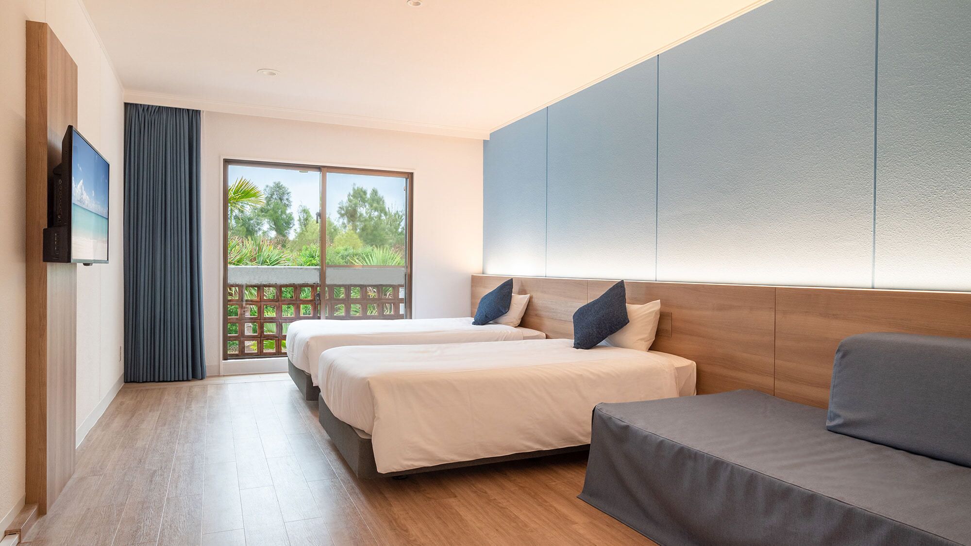 Free WiFi, bed sheets