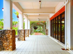 Garden view - Watermark Hotel Okinawa Kume Island (Kumejima)