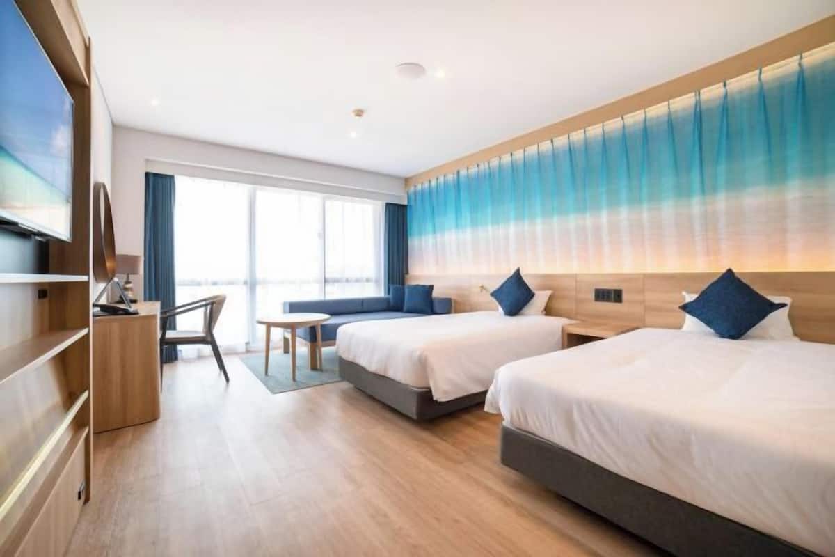 Free WiFi, bed sheets