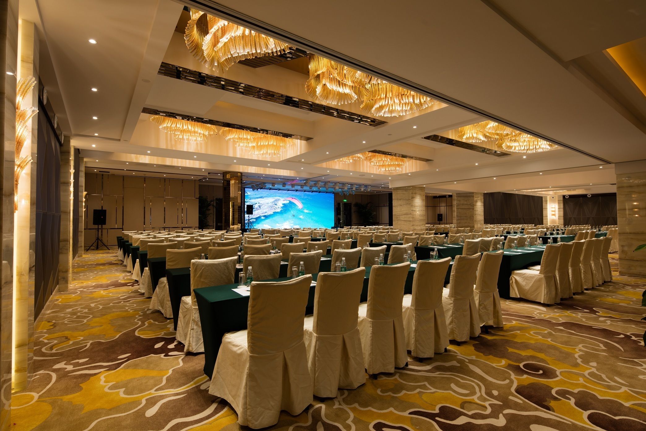 Meeting facility