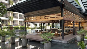 Outdoor pool, free pool cabanas, pool umbrellas