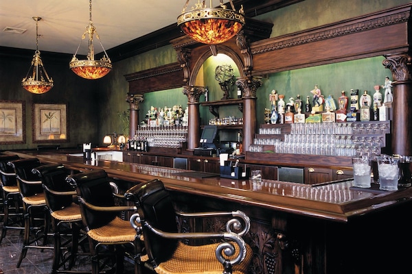 Bar (in der Unterkunft)