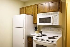 Fridge, microwave, dishwasher, coffee/tea maker - Club Wyndham Patriots Place (Williamsburg)