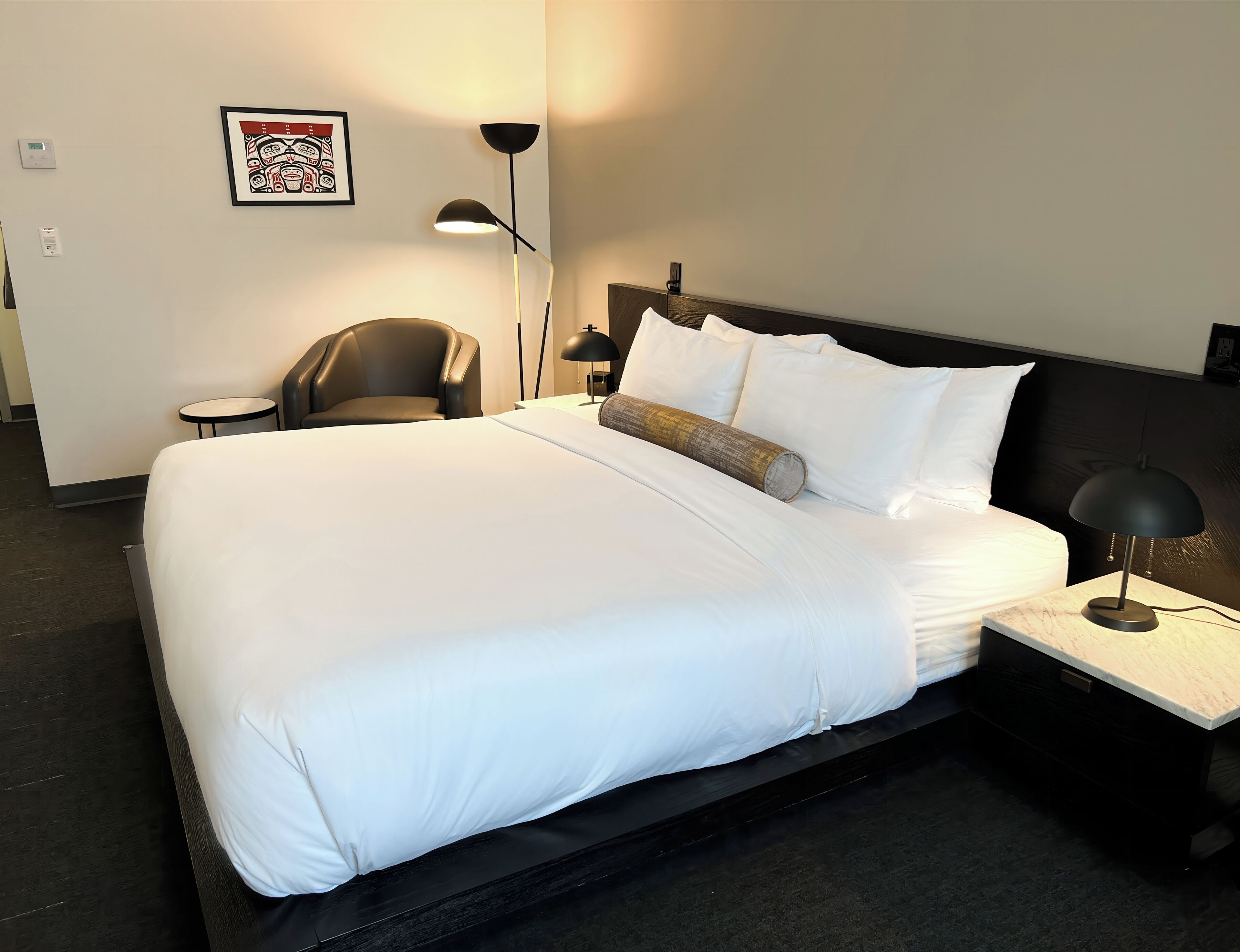 deluxe room, 1 king bed | 1 bedroom, premium bedding, down duvets, desk