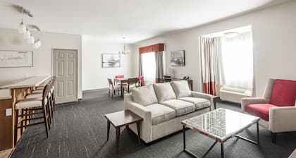 Edgewater Hotel