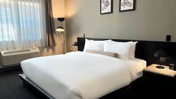 Deluxe Room, 1 King Bed