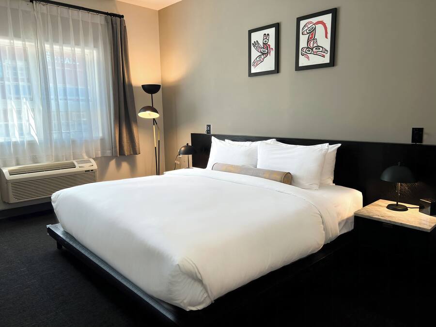 Premium bedding, down duvets, desk, laptop workspace