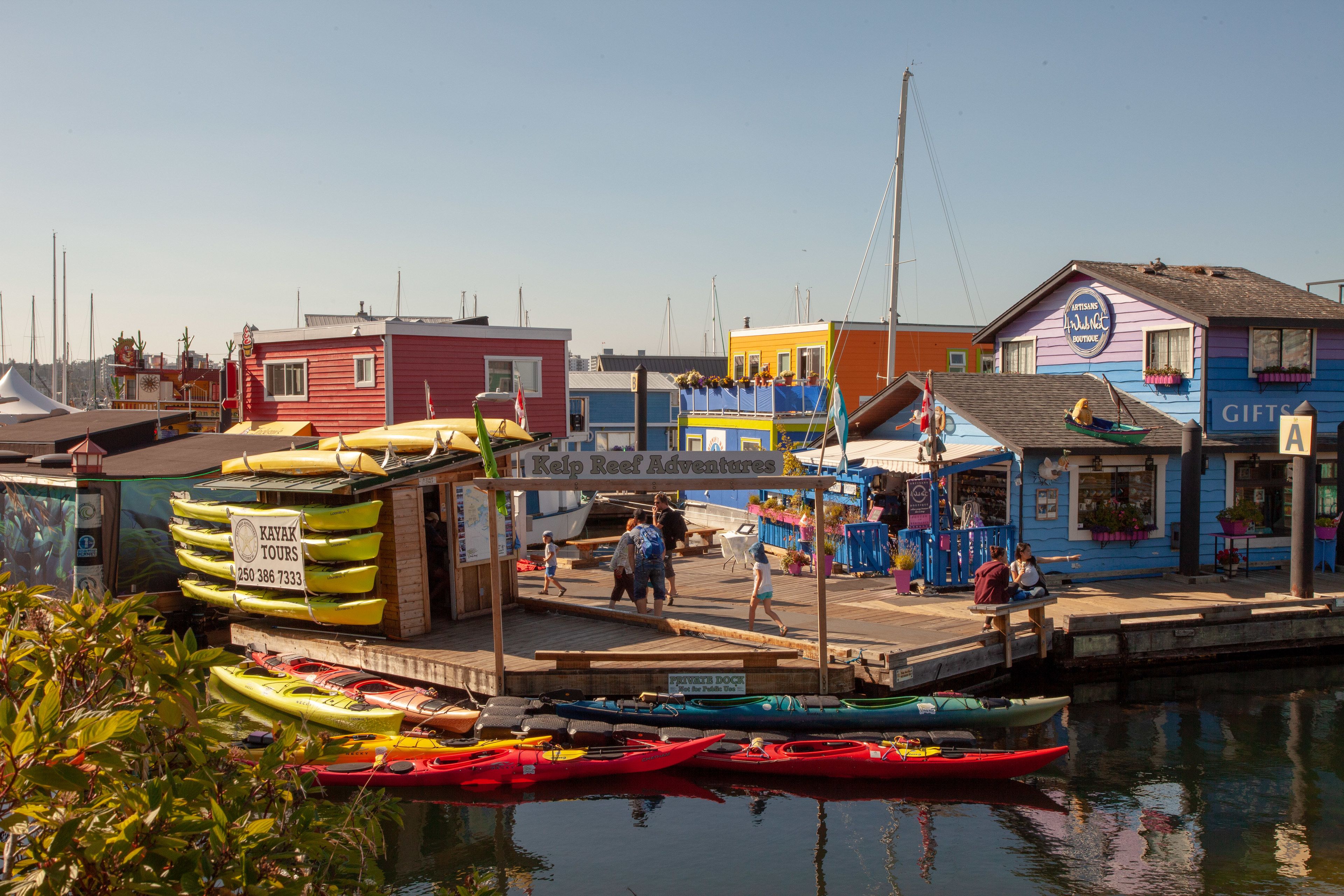 Photo - Ocean Island Inn | Backpackers | Suites