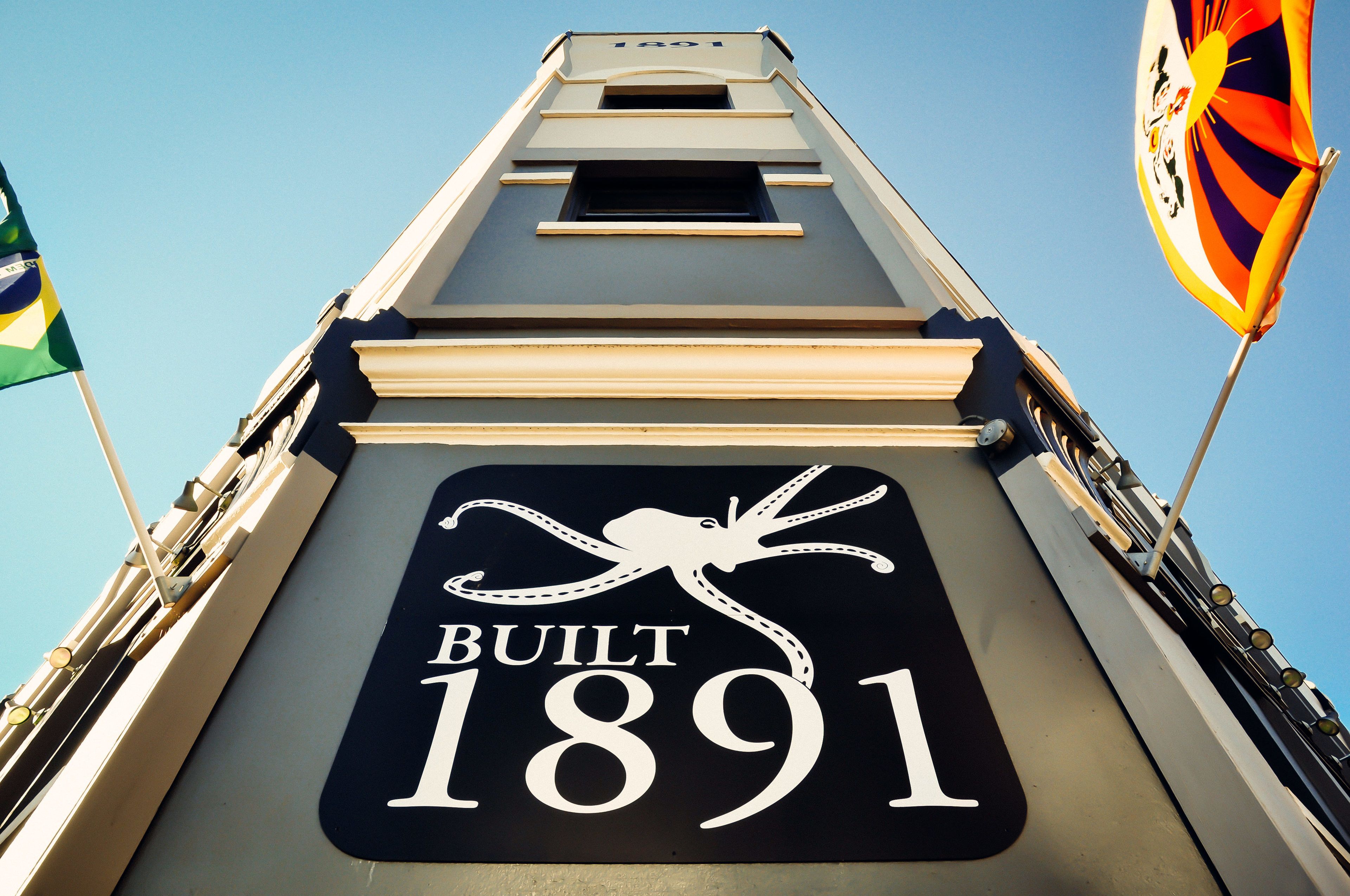 Photo - Ocean Island Inn | Backpackers | Suites