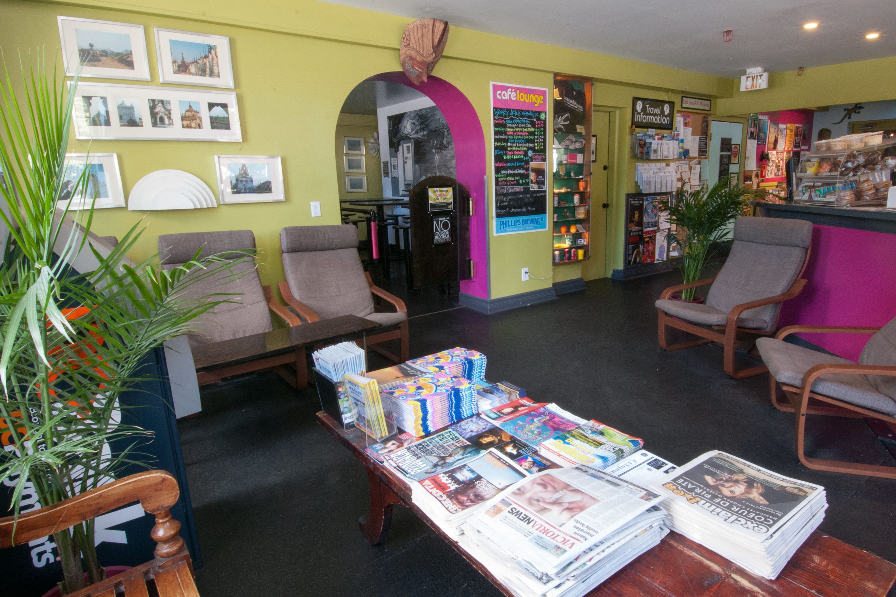 Photo - Ocean Island Inn | Backpackers | Suites