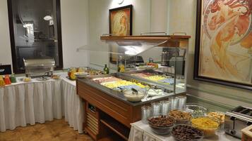 Free daily buffet breakfast