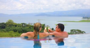 2 outdoor pools, pool loungers - La Mansion Inn Arenal (Arenal)