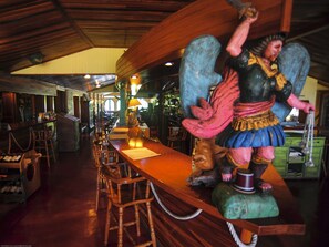 Bar (on property) - La Mansion Inn Arenal (Arenal)