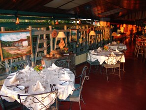 Free daily English breakfast 