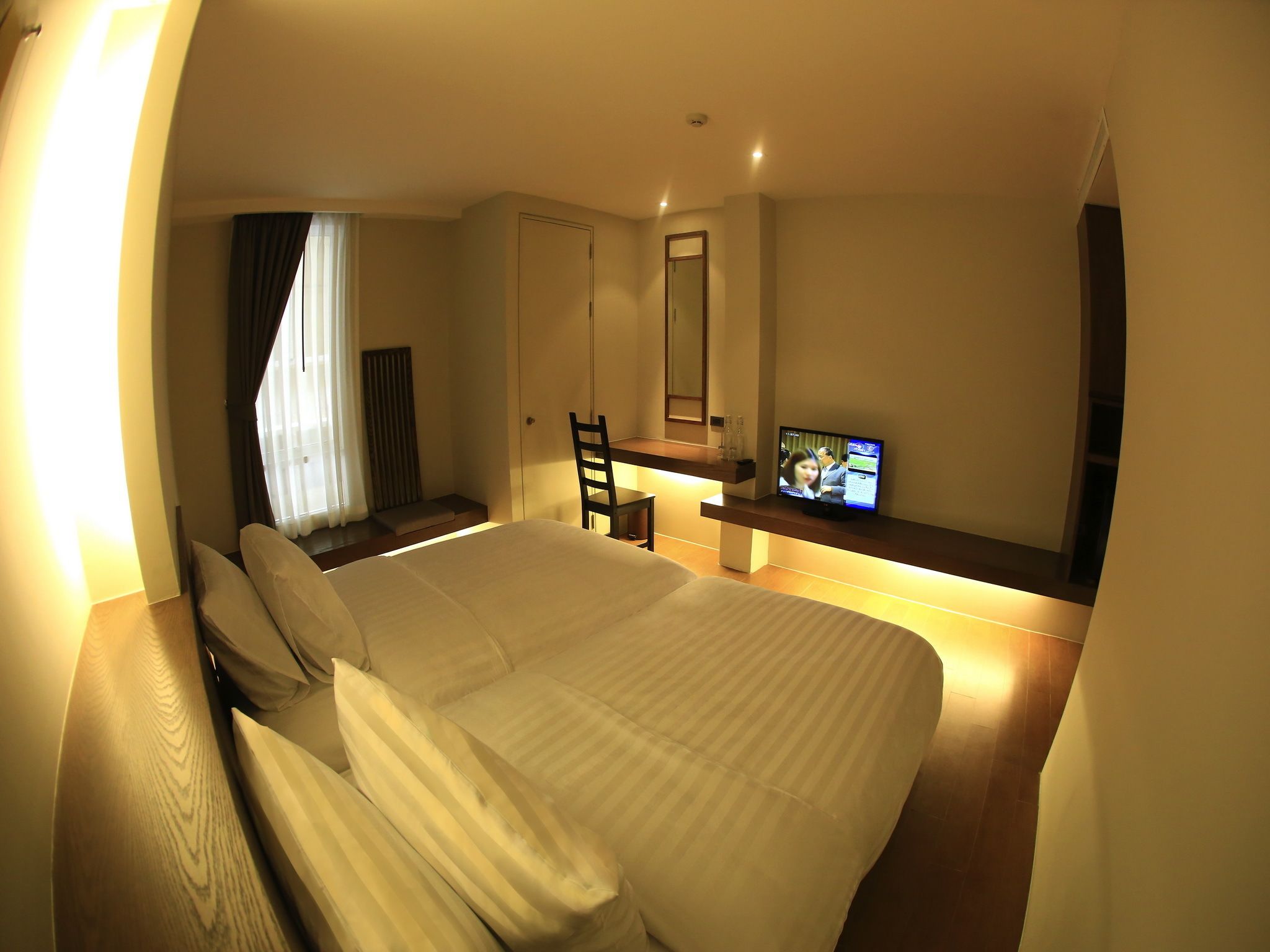 superior room | in-room safe, desk, blackout curtains, free wifi