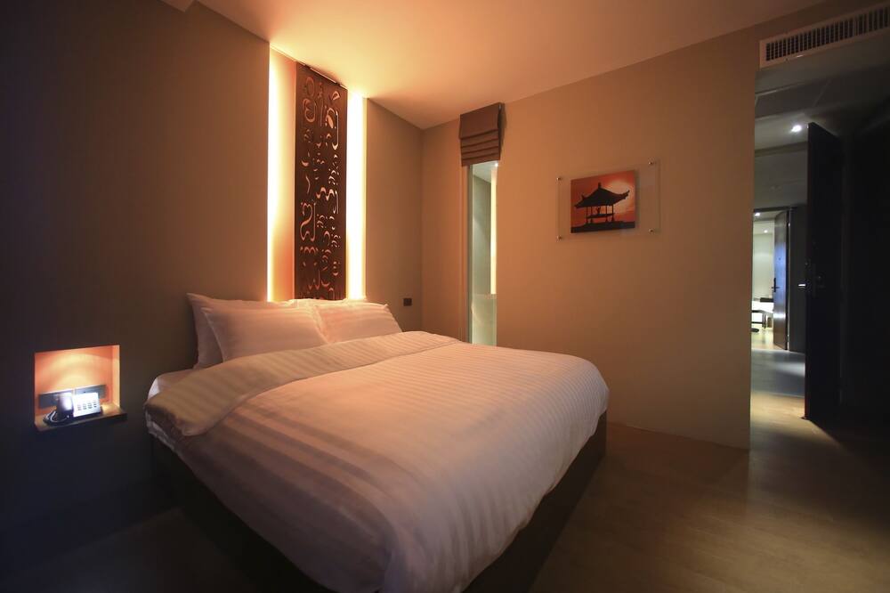 Silom One