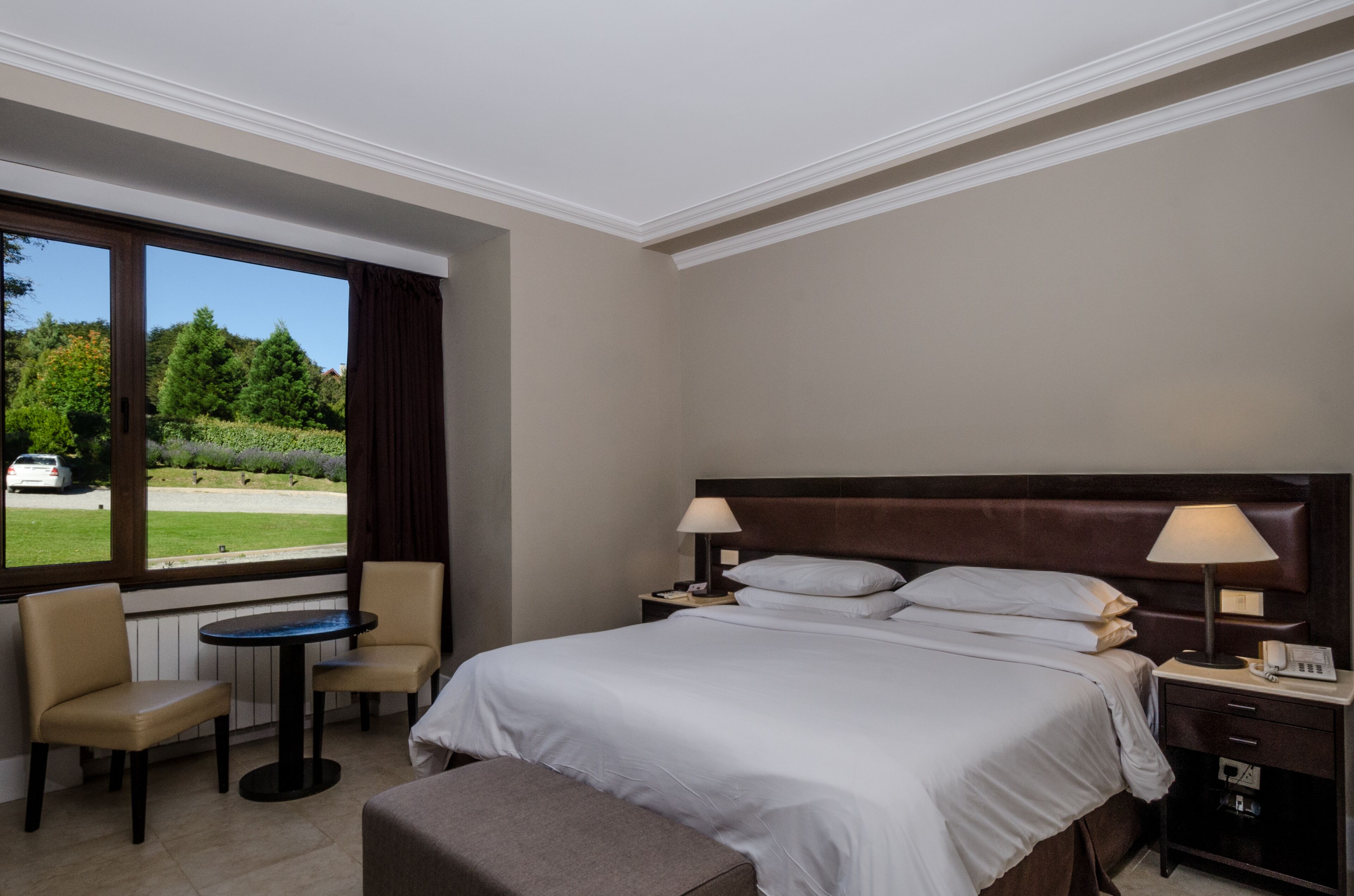 Egyptian cotton sheets, premium bedding, down duvets, in-room safe