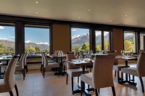 Breakfast, lunch, dinner served; international cuisine, garden views  - Arelauquen Lodge, A Tribute Portfolio Hotel (San Carlos de Bariloche)