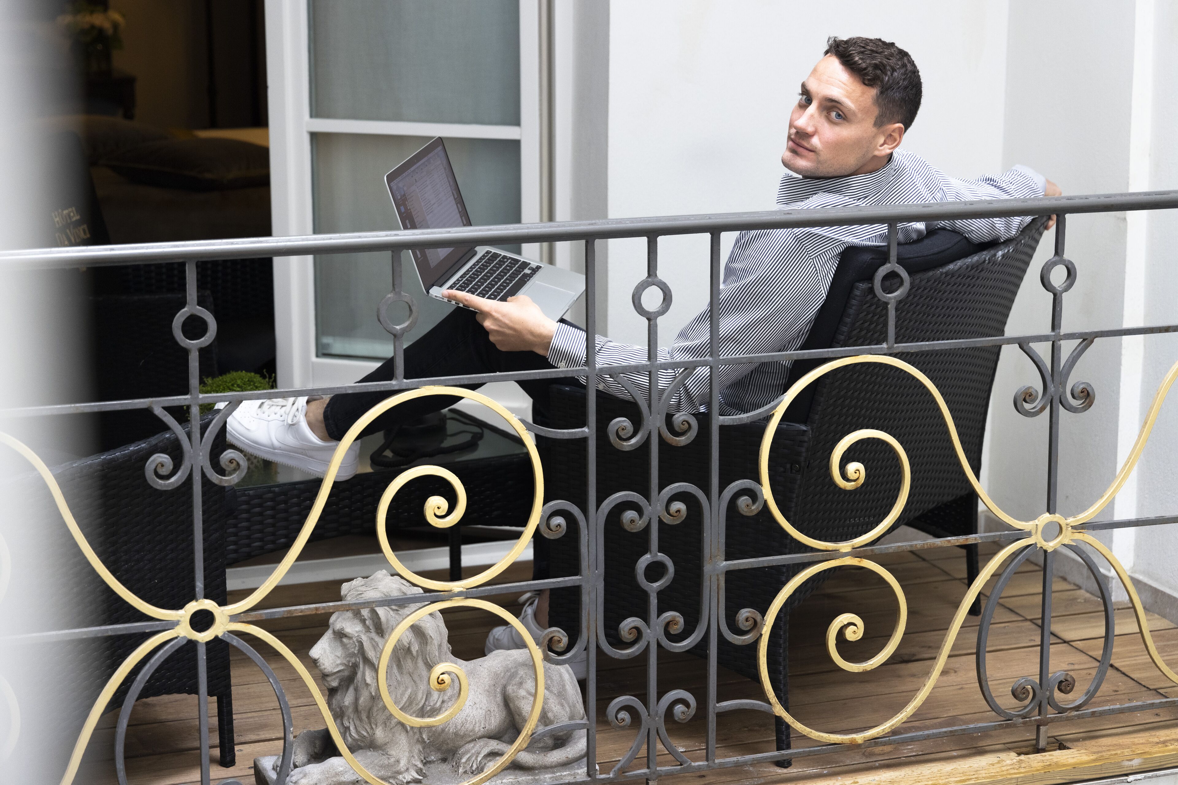 premium bedding, pillow-top beds, minibar, in-room safe