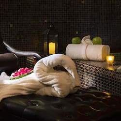 Body treatments, aromatherapy, deep-tissue massages, facials