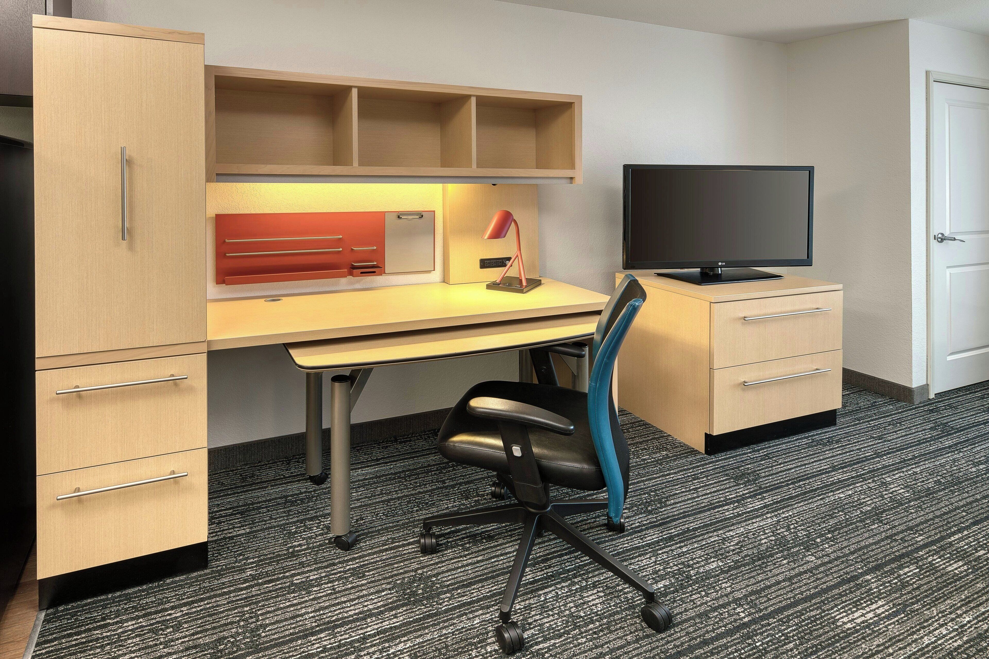 1 bedroom, premium bedding, pillow-top beds, in-room safe