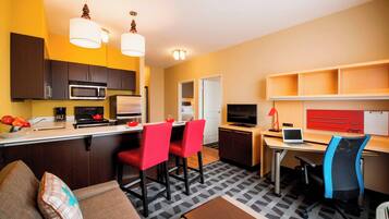 Premium bedding, pillow-top beds, in-room safe, desk