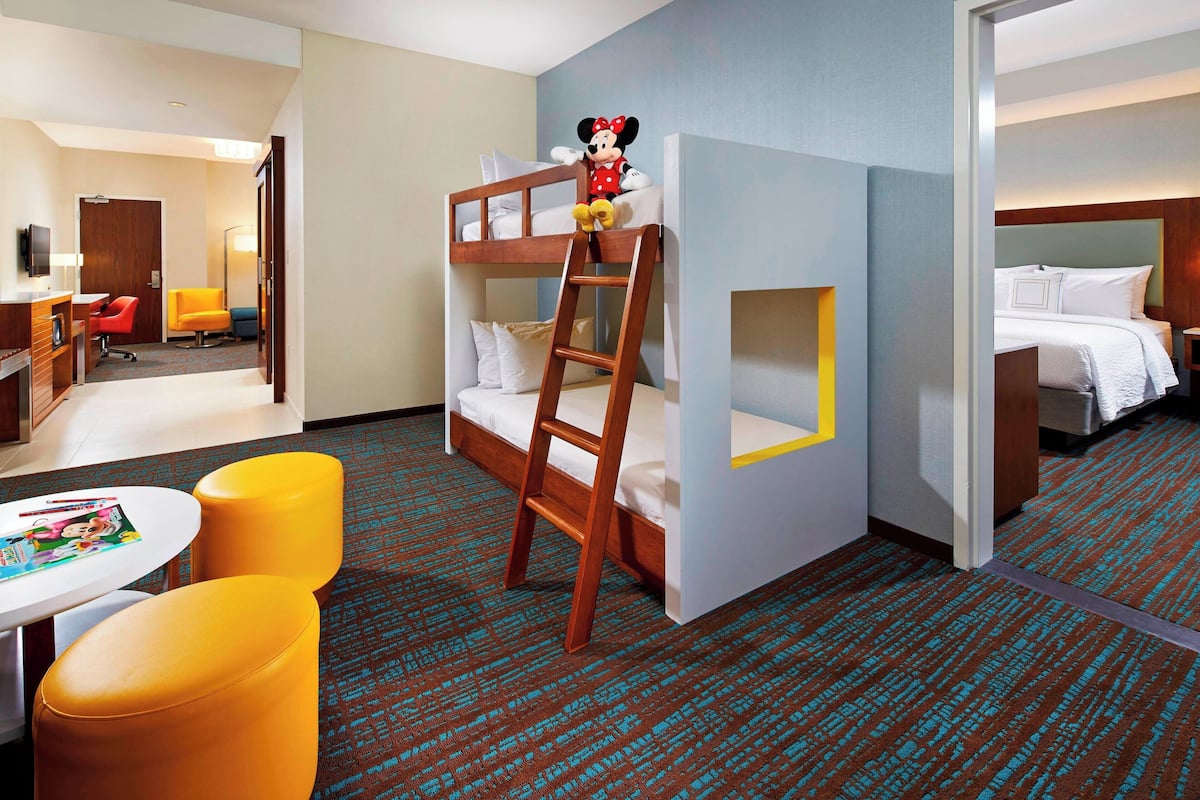 Family Suite, 1 Bedroom, King, 2 Bunk Beds, Sofa Bed | Desk, blackout drapes, iron/ironing board, free WiFi