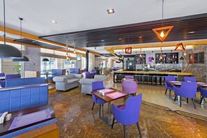 Esmorzar diari a la carta (35 AED per persona)