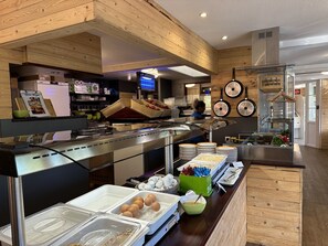 Daily buffet breakfast (EUR 8 per person)