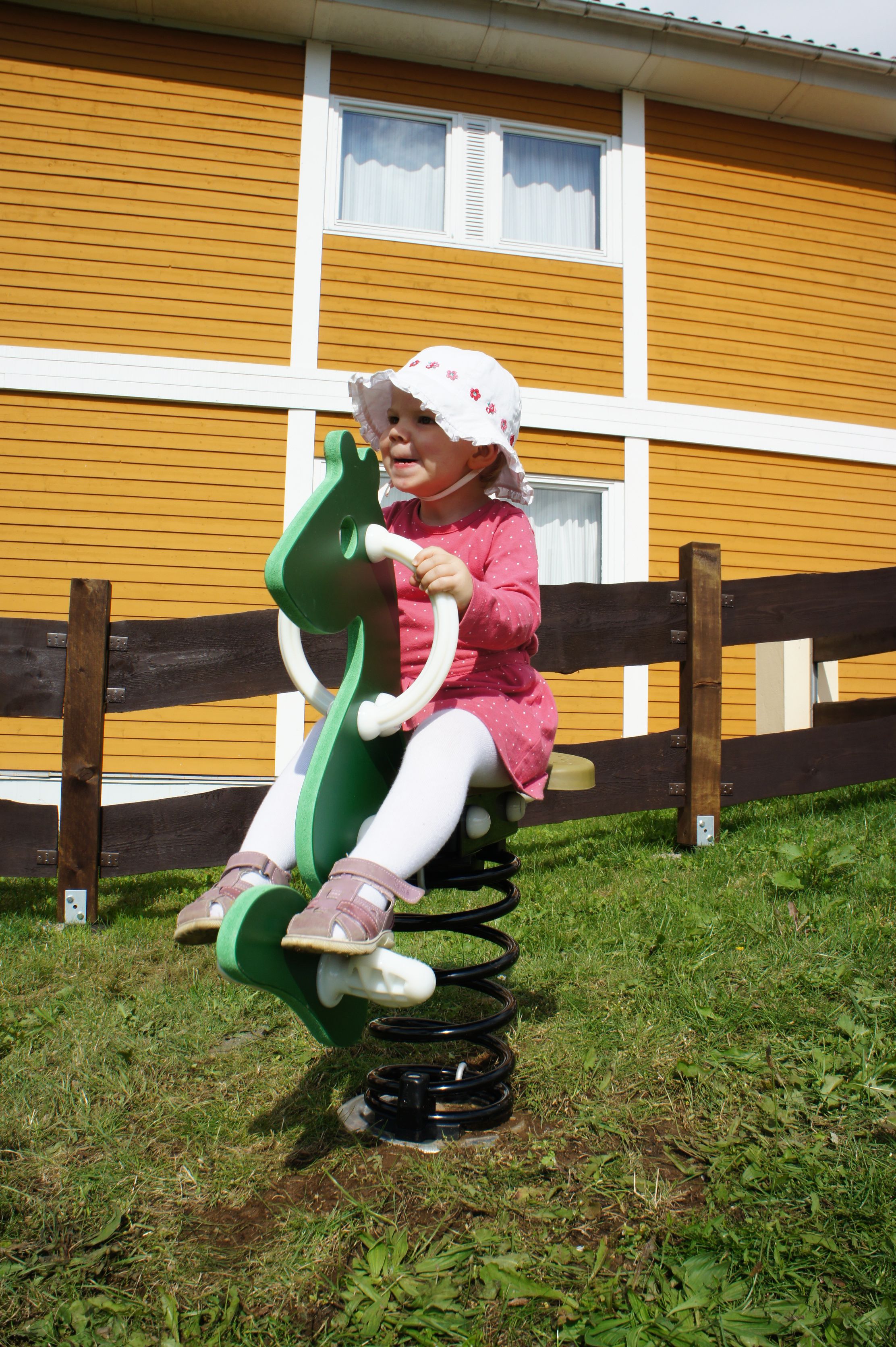 children’s play area – outdoor